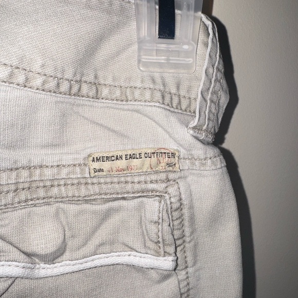 American Eagle Outfitters Tan Cargo Shorts - Picture 4 of 4